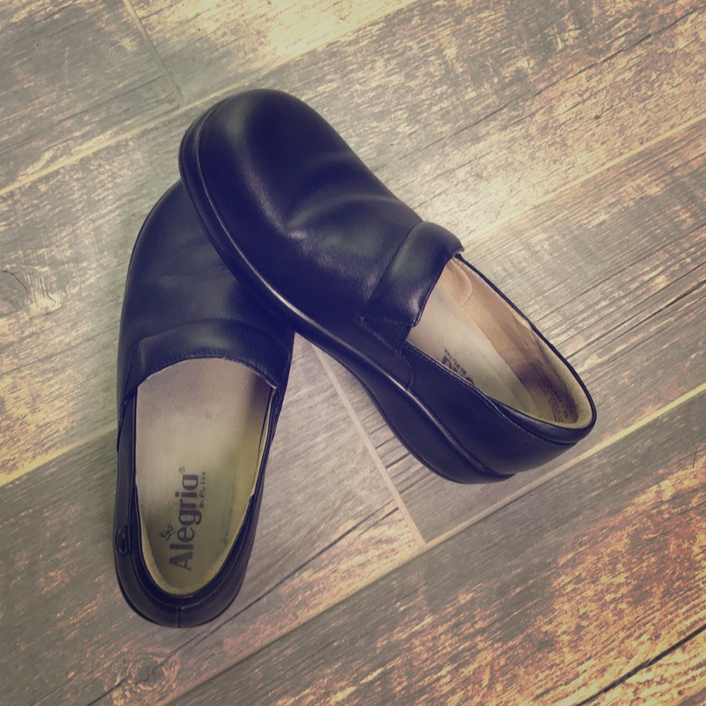 Barely worn Algeria Shoes